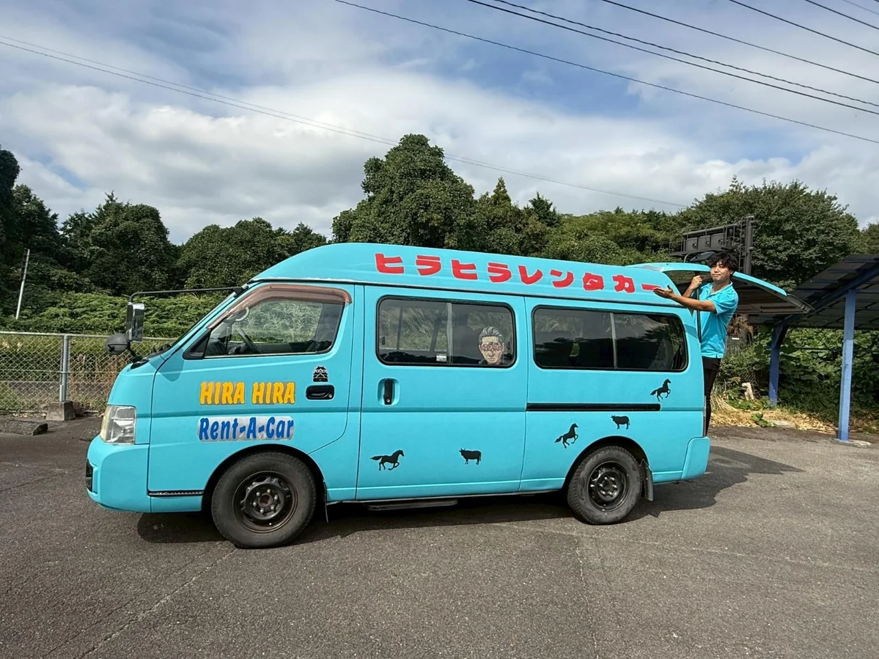 熊本空港店の送迎車