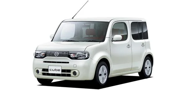 那覇空港店のコンパクト・日産 キューブ